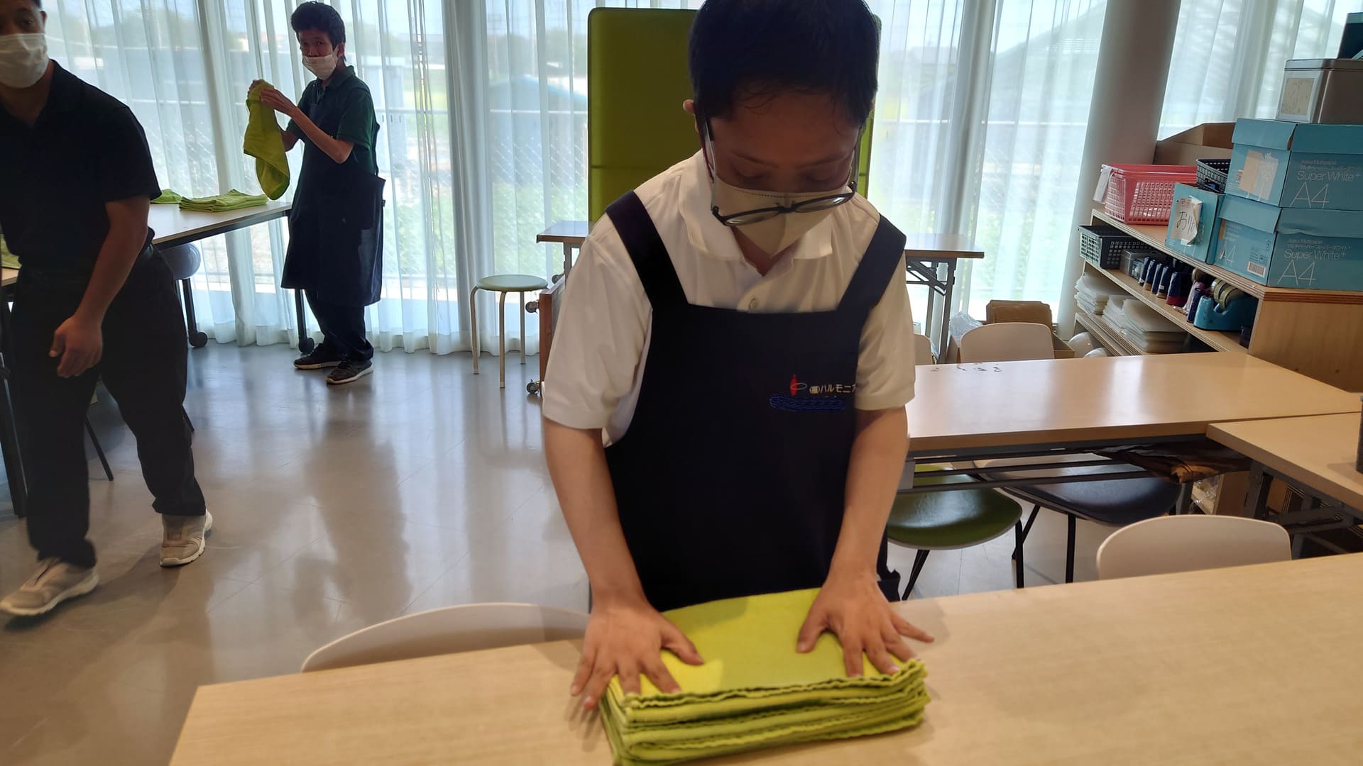 タオリ作業　四つ折り