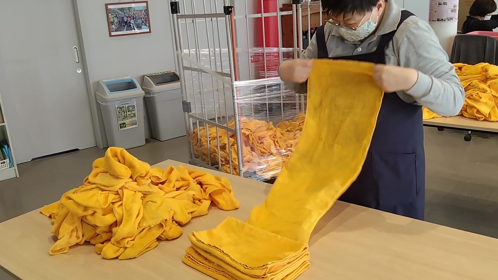 タオル作業　四つ折り