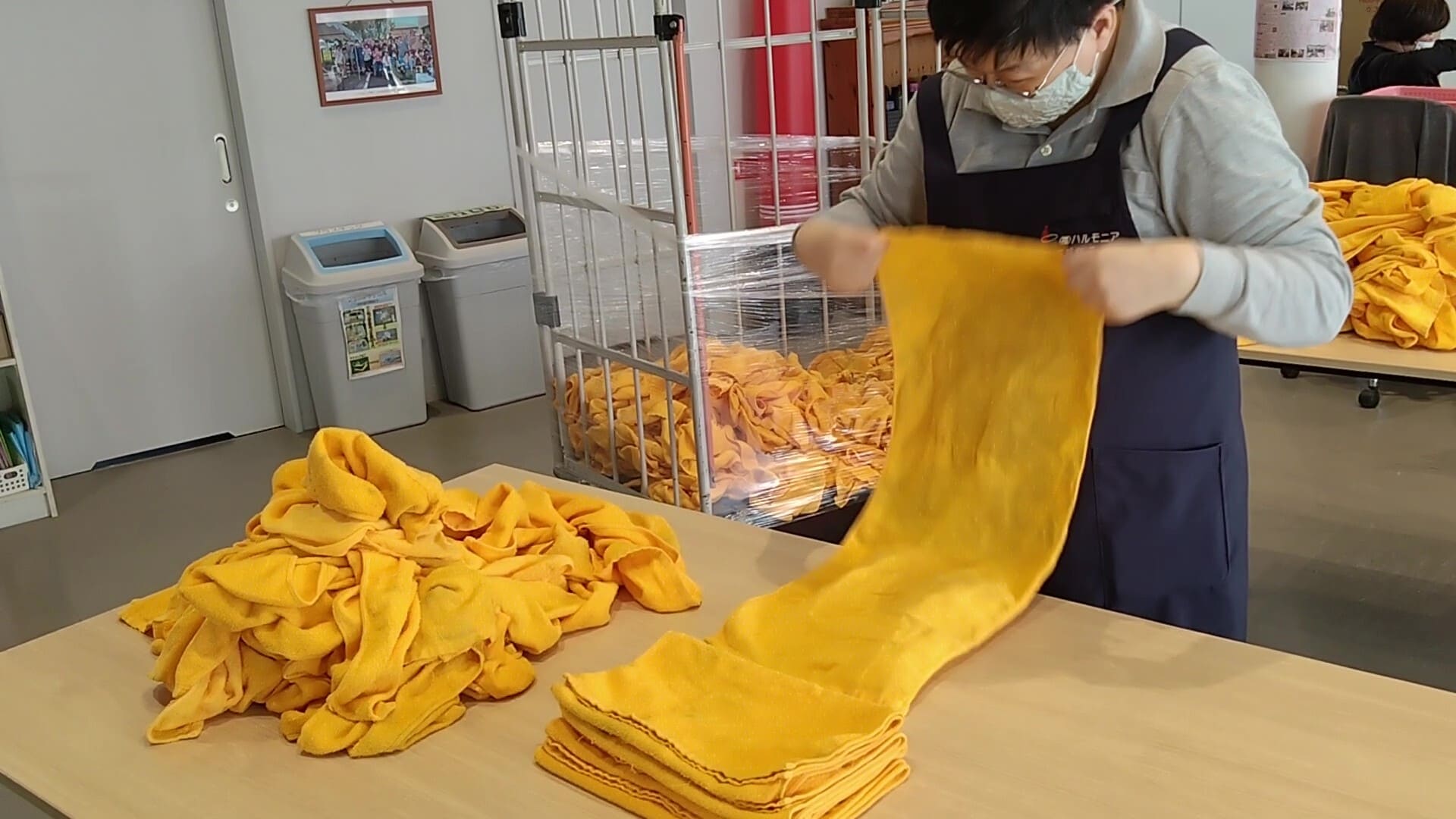 タオル作業　四つ折り